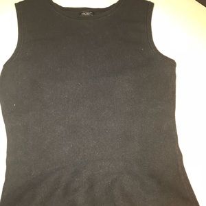 Black Sweater blouse sleeveless.